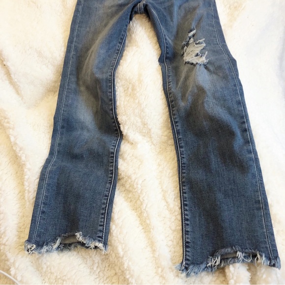 Levi’s 724 Straight Leg Medium Wash Distressed Jeans Size 24 - Picture 4 of 11